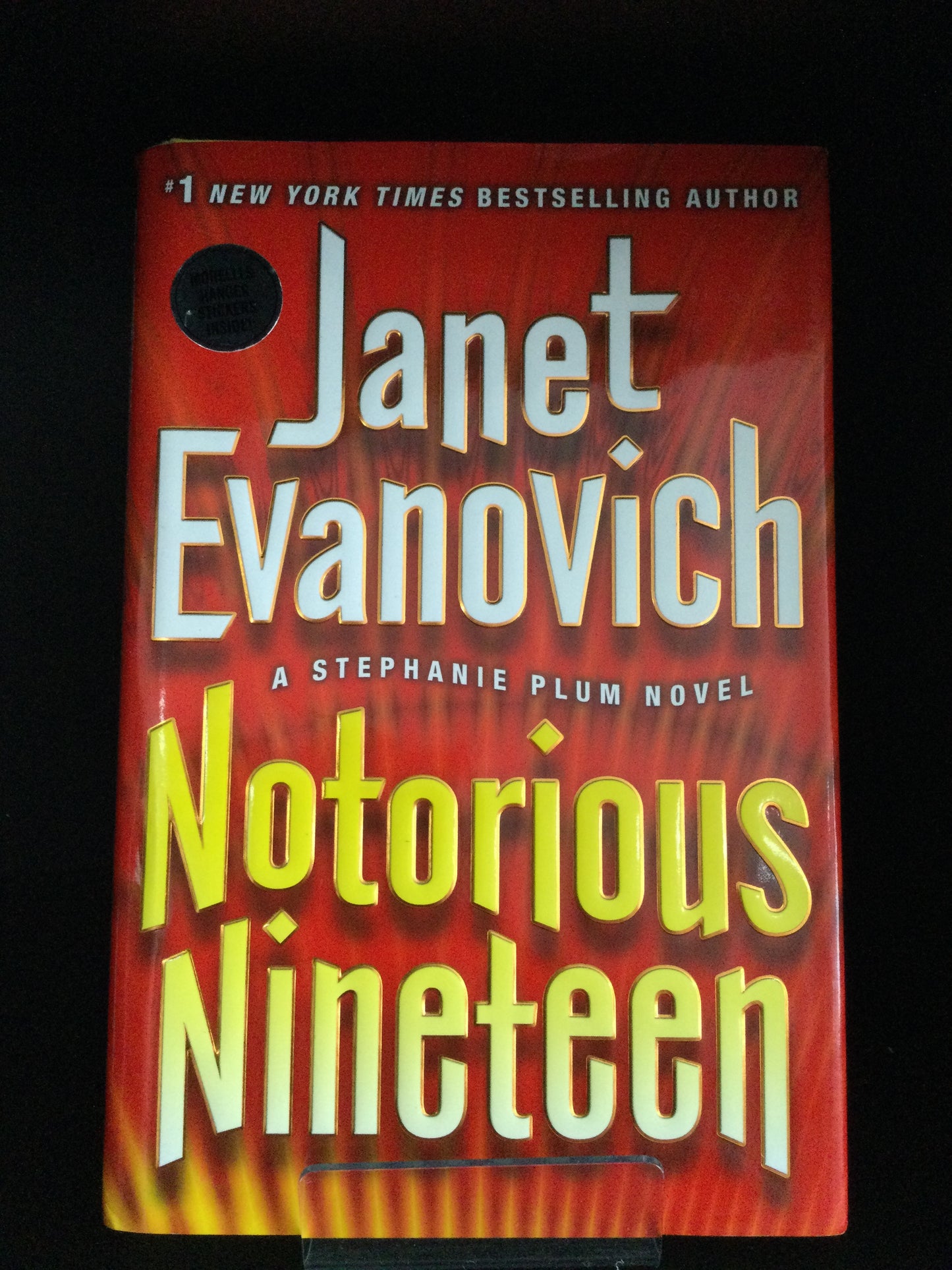 Notorious Nineteen by Janet Evanovich